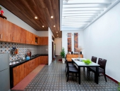 Biến Nơi Ở Ẩm Mốc Thành Nhà Lung Linh Nắng